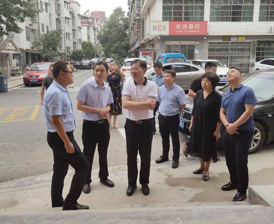 省民政廳領導一行蒞臨青園社區(qū)居家養(yǎng)老服務中心參觀指導工作